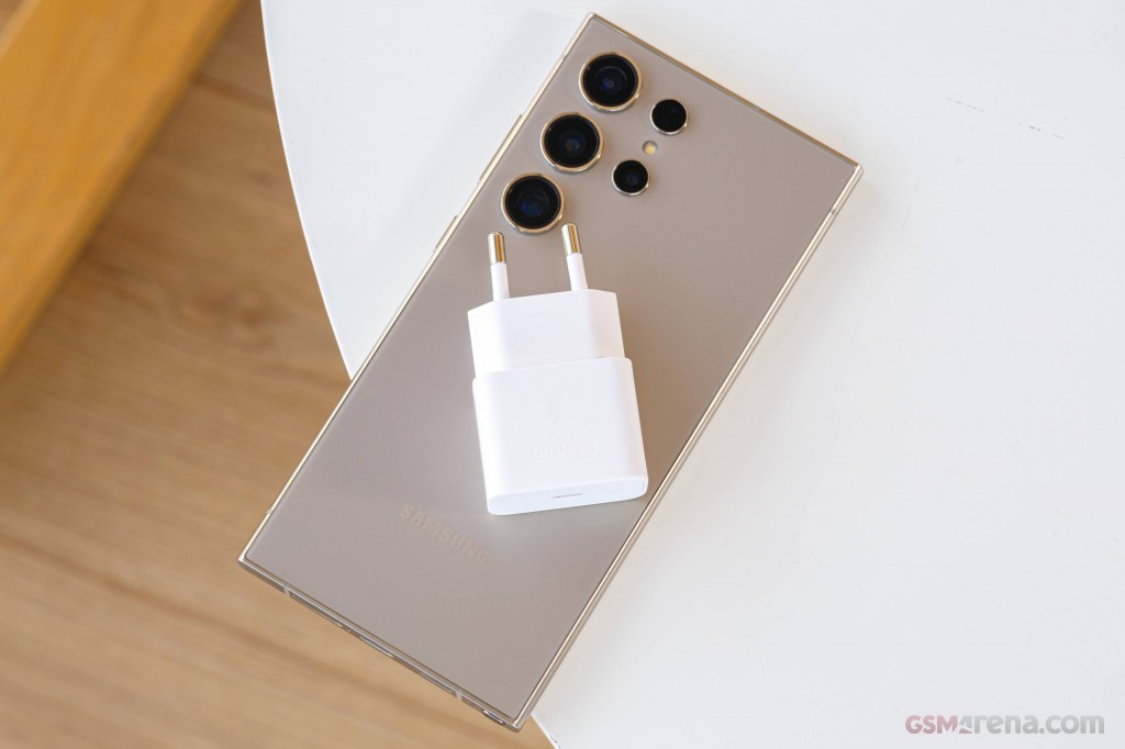 Samsung Galaxy S24 Ultra hands-on photo 2