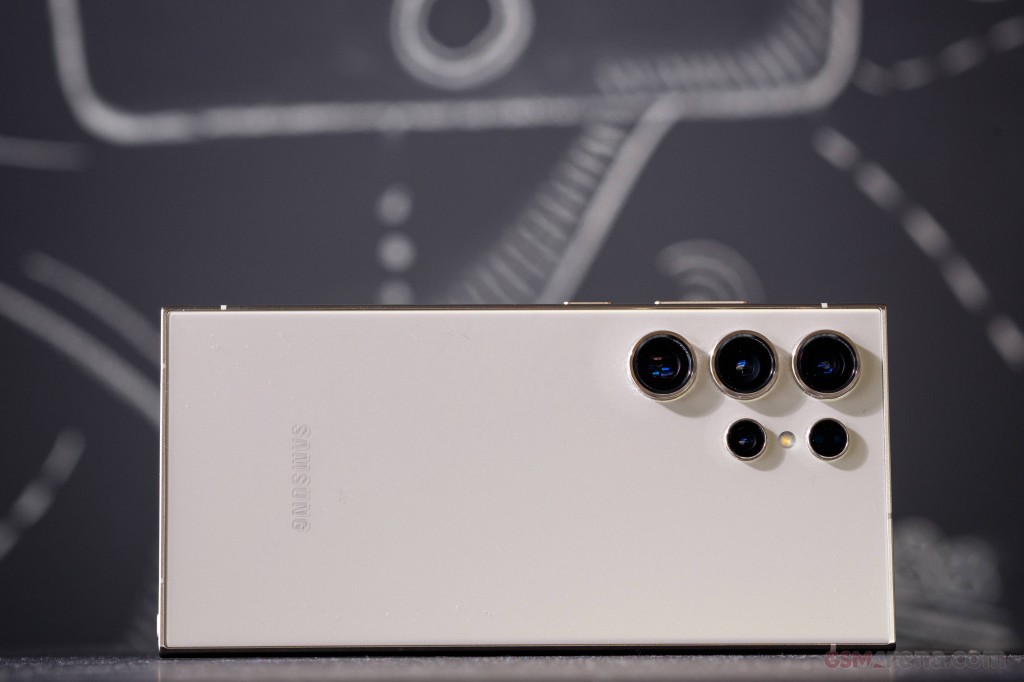 Samsung Galaxy S24 Ultra hands-on photo 21