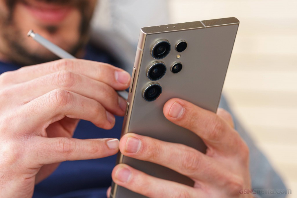 Samsung Galaxy S24 Ultra hands-on photo 44