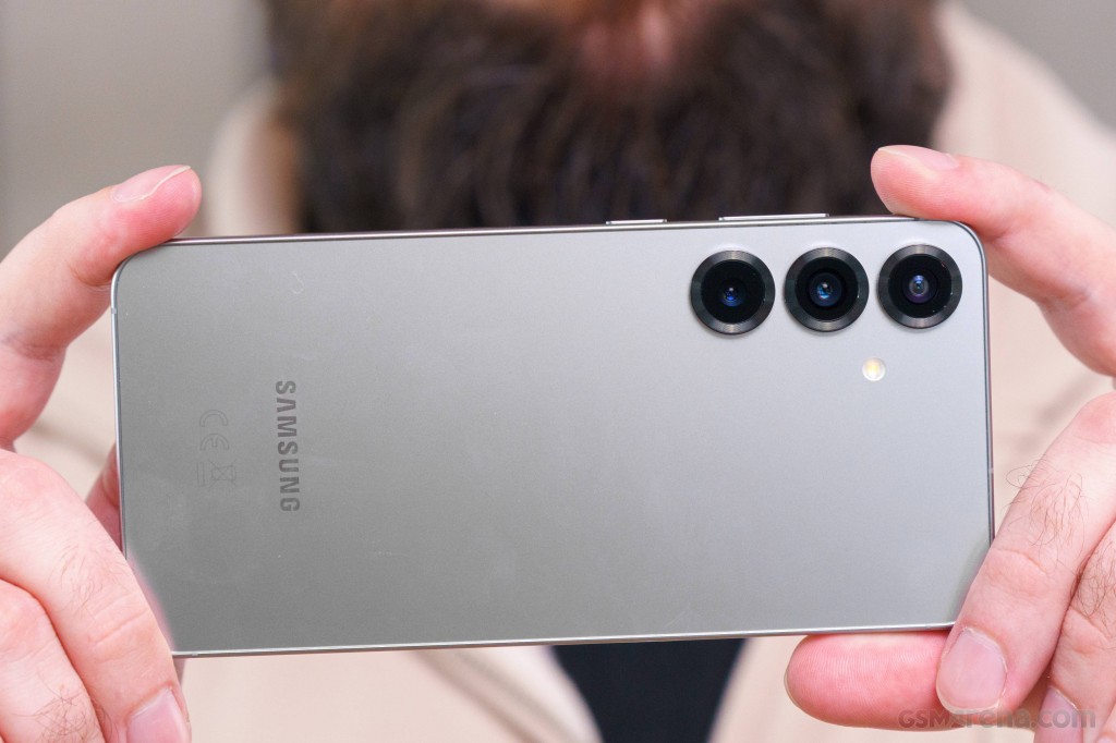Samsung Galaxy S25+ hands-on photo 20