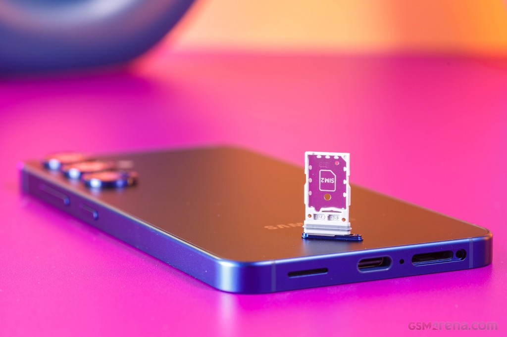 Samsung Galaxy S25 hands-on photo 12