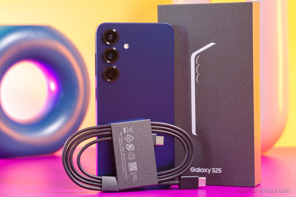 Samsung Galaxy S25 hands-on photo 18