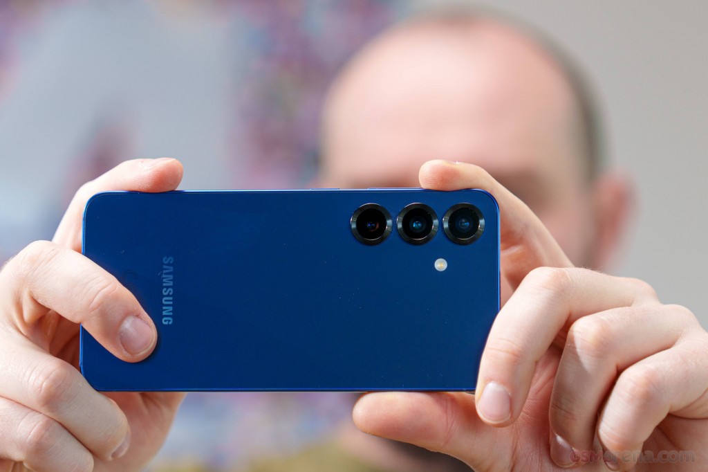 Samsung Galaxy S25 hands-on photo 21