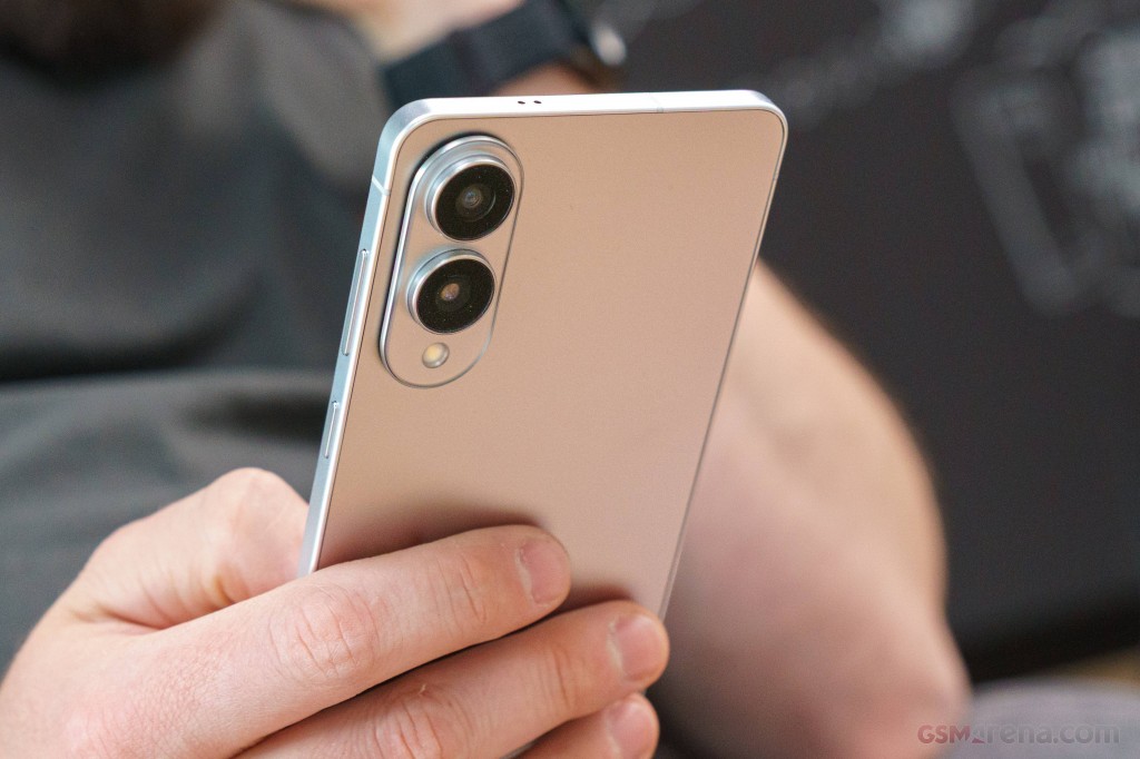 Samsung Galaxy S25 Edge hands-on photo 11