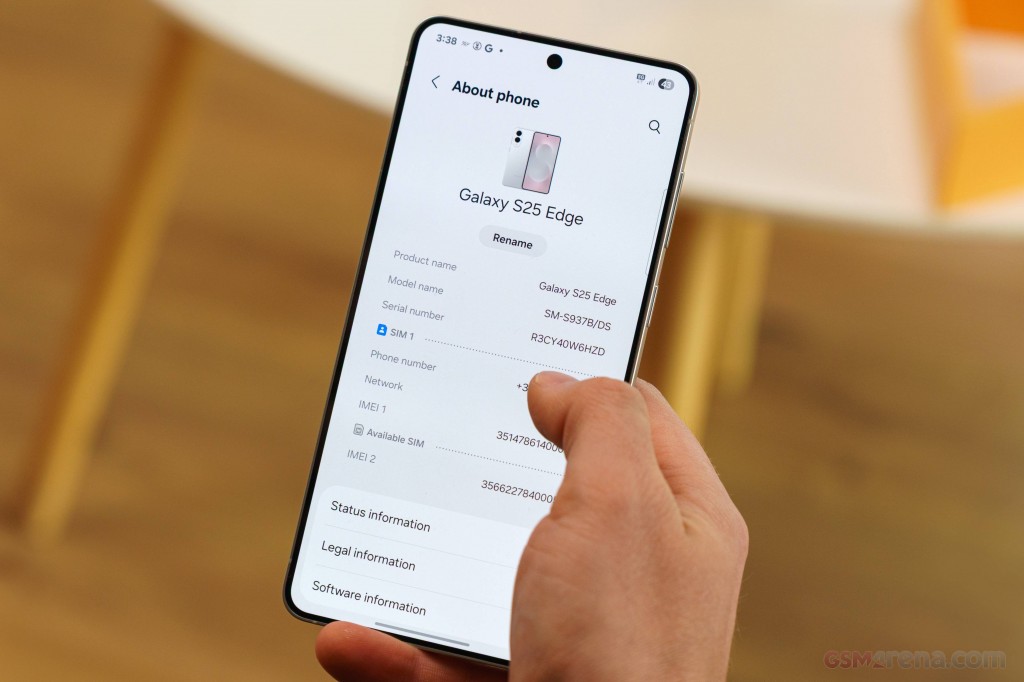 Samsung Galaxy S25 Edge hands-on photo 12