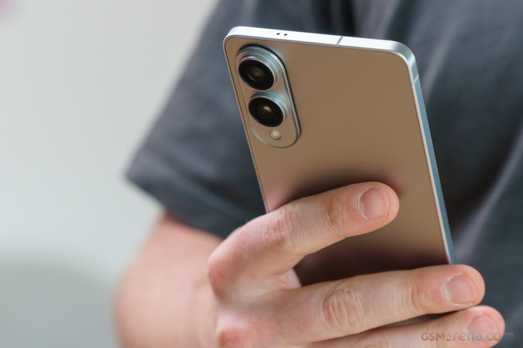 Samsung Galaxy S25 Edge hands-on photo 17