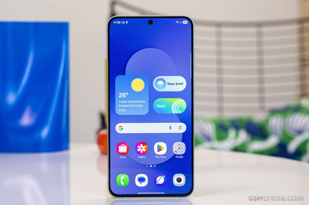 Samsung Galaxy S25 FE hands-on photo 2