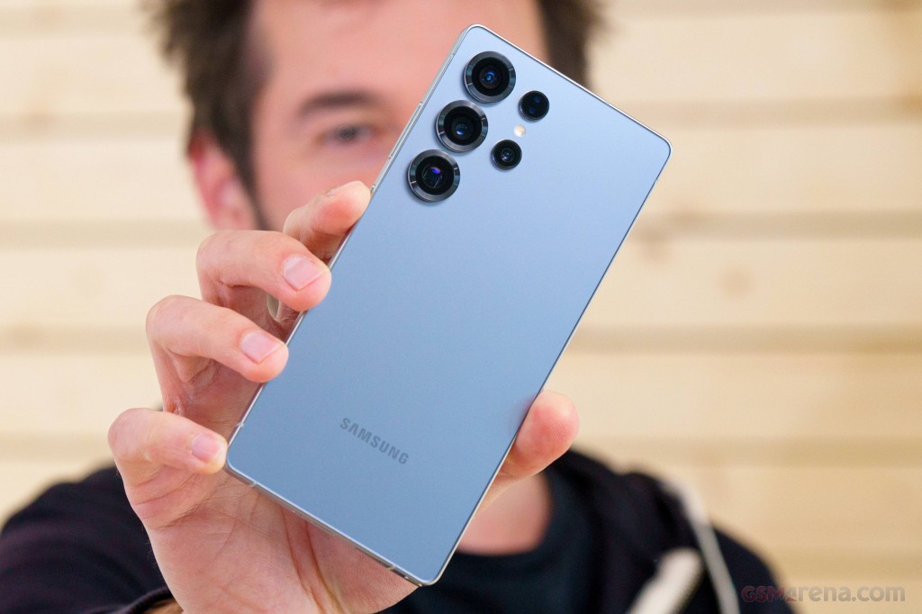 Samsung Galaxy S25 Ultra hands-on photo 39