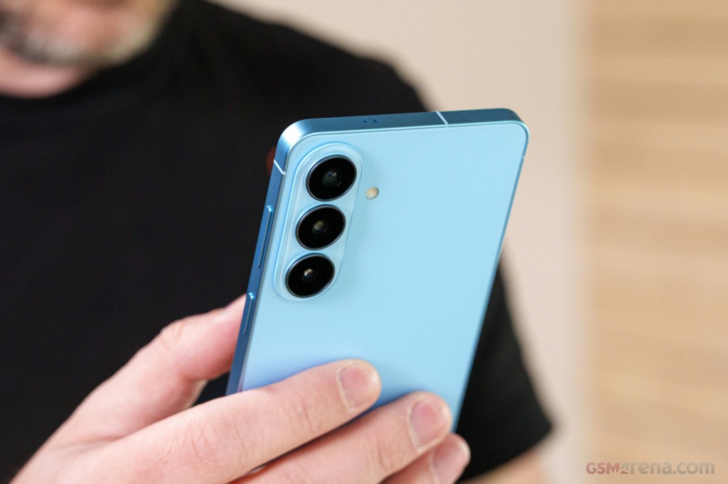 Samsung Galaxy S26+ hands-on photo 12