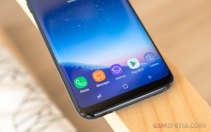 Samsung Galaxy S8+ hands-on photo 6