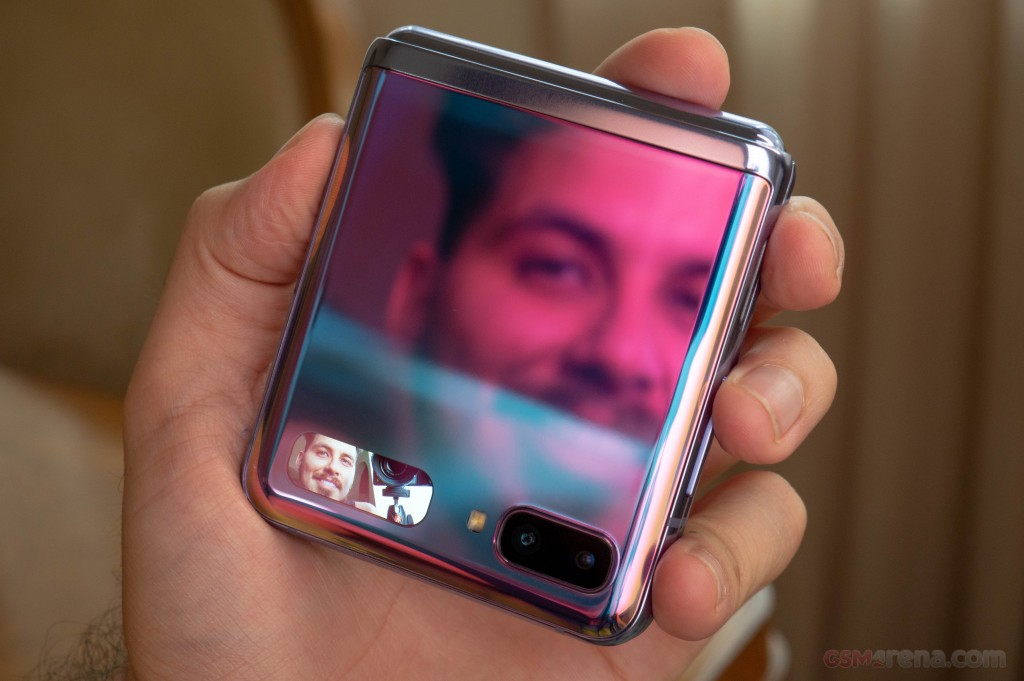 Samsung Galaxy Z Flip hands-on photo 4