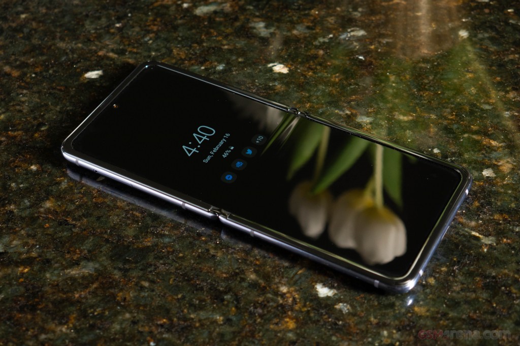 Samsung Galaxy Z Flip hands-on photo 6