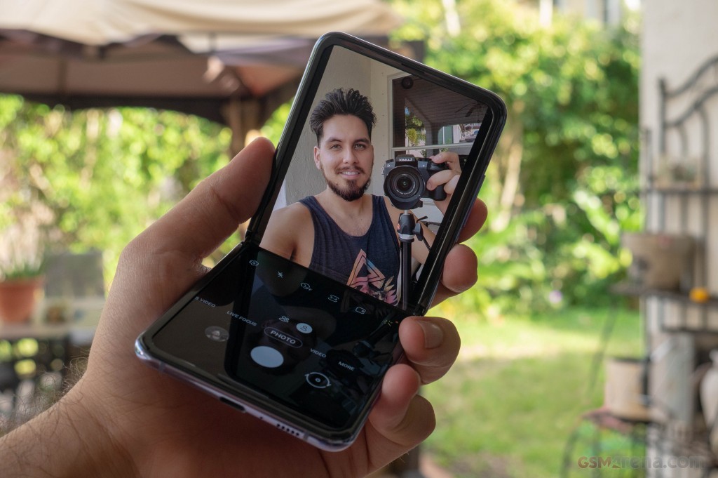Samsung Galaxy Z Flip hands-on photo 7