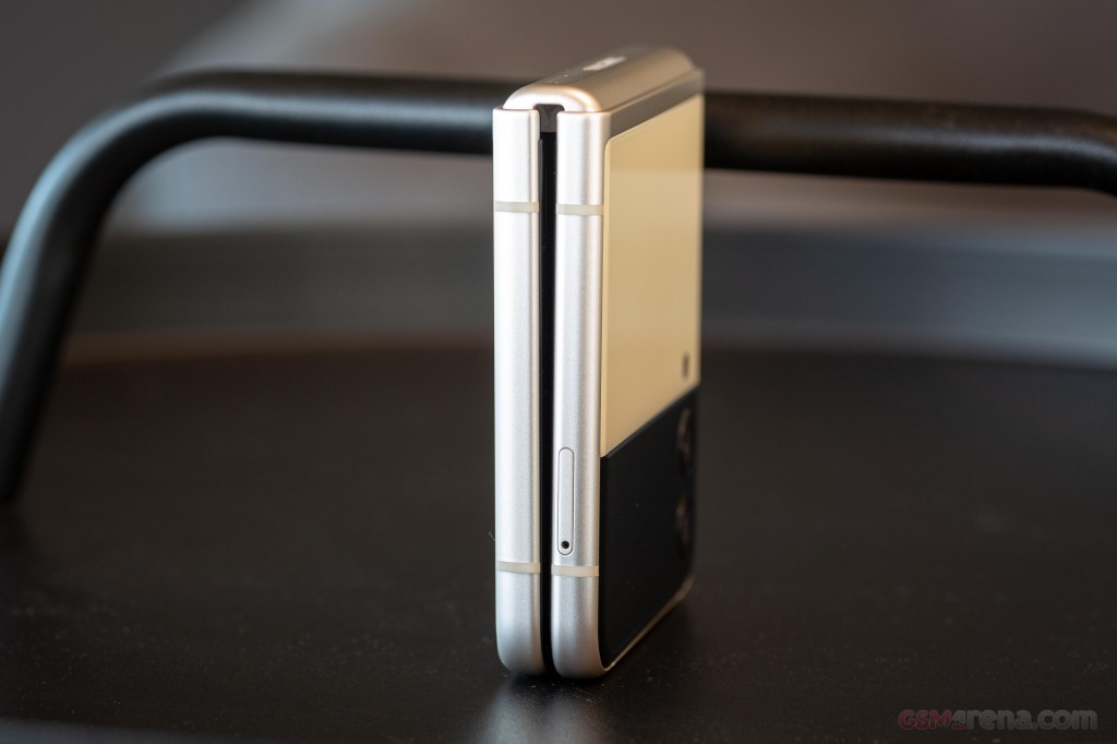Samsung Galaxy Z Flip3 5G hands-on photo 4