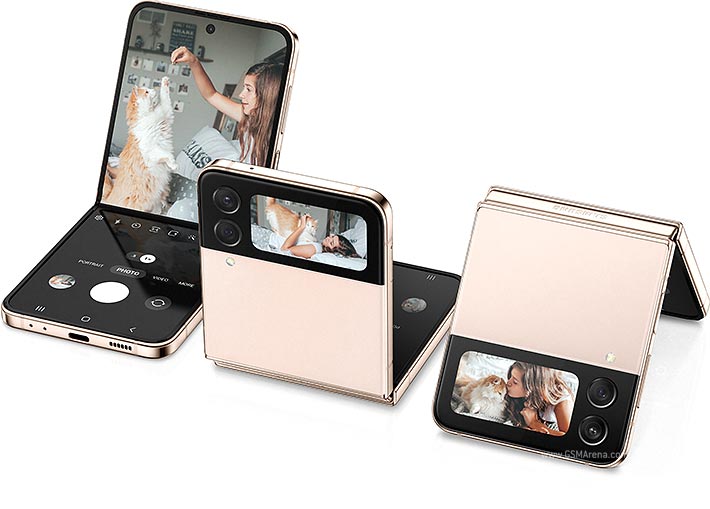 Samsung Galaxy Z Flip4 view 4