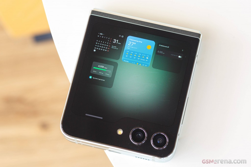 Samsung Galaxy Z Flip5 hands-on photo 24