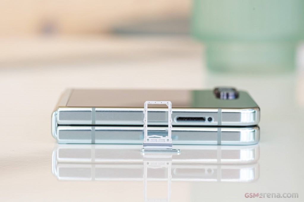 Samsung Galaxy Z Flip5 hands-on photo 35