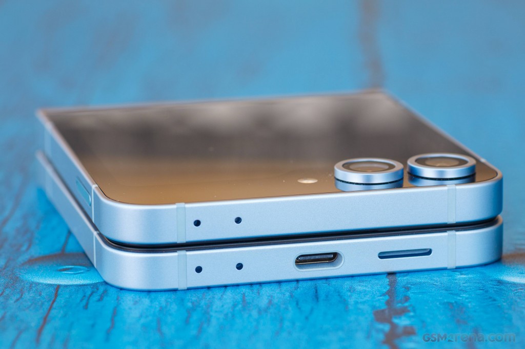 Samsung Galaxy Z Flip6 hands-on photo 7