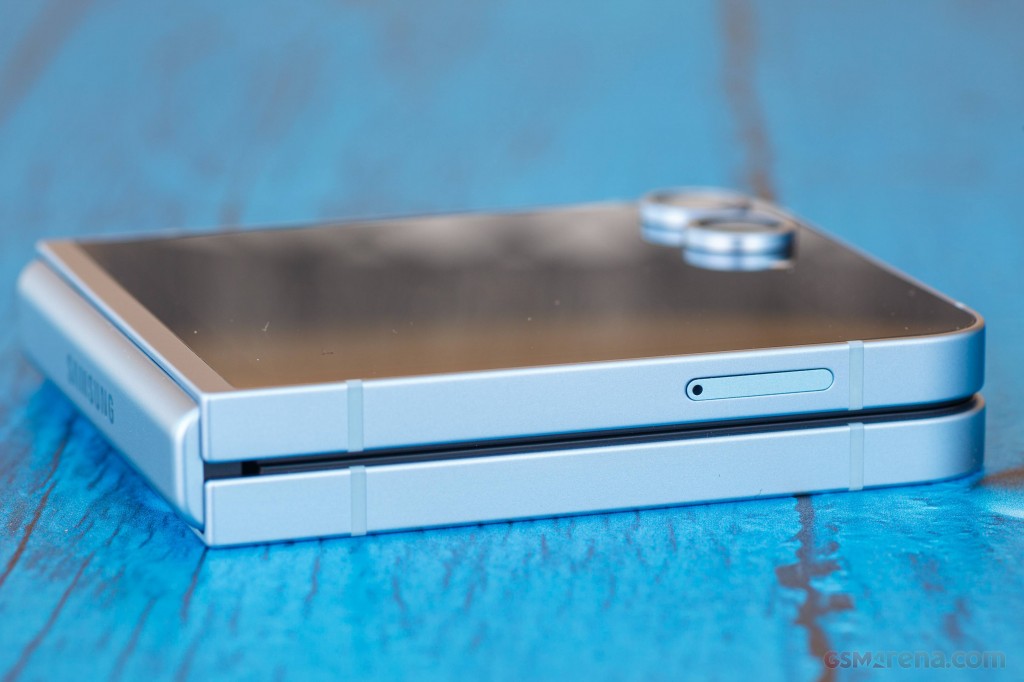 Samsung Galaxy Z Flip6 hands-on photo 8