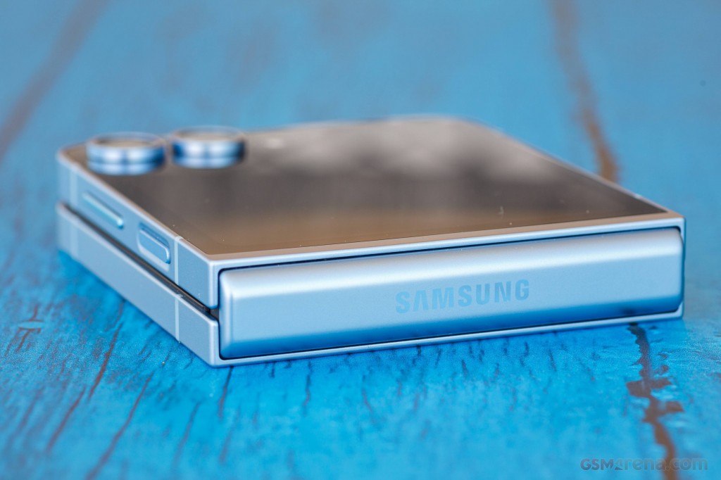 Samsung Galaxy Z Flip6 hands-on photo 9