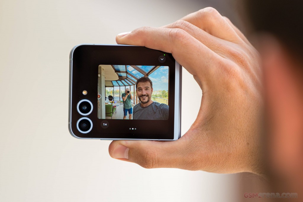Samsung Galaxy Z Flip6 hands-on photo 18