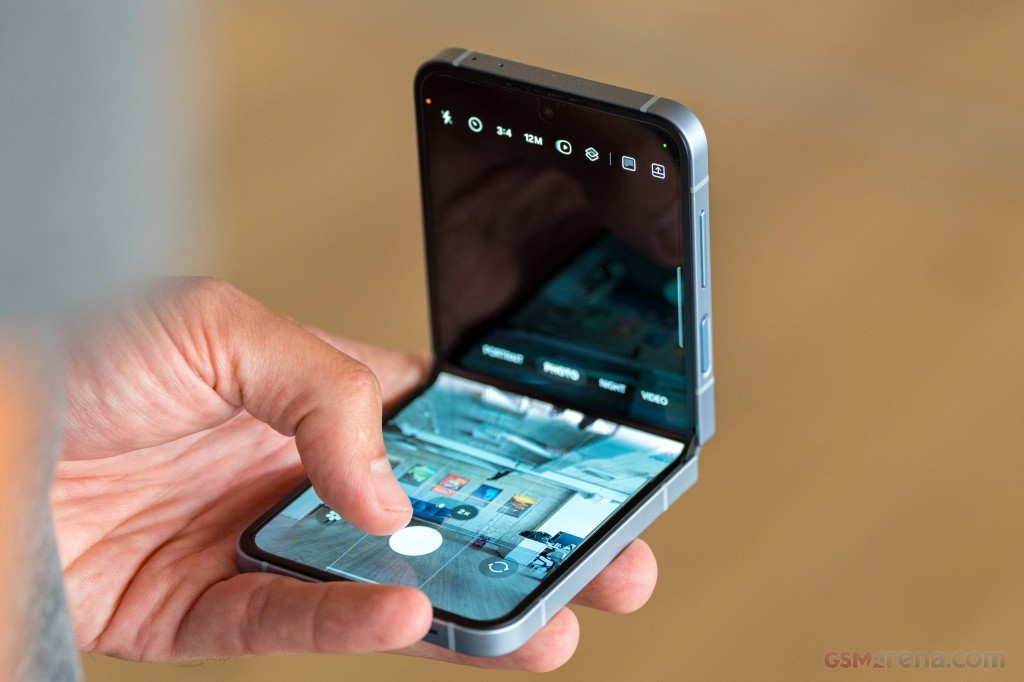 Samsung Galaxy Z Flip6 hands-on photo 21
