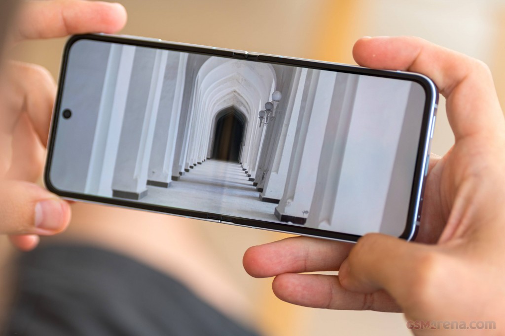 Samsung Galaxy Z Flip6 hands-on photo 32