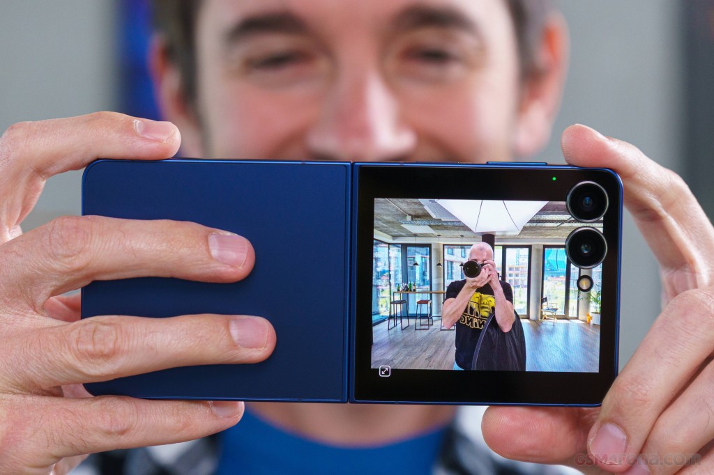 Samsung Galaxy Z Flip7 hands-on photo 20
