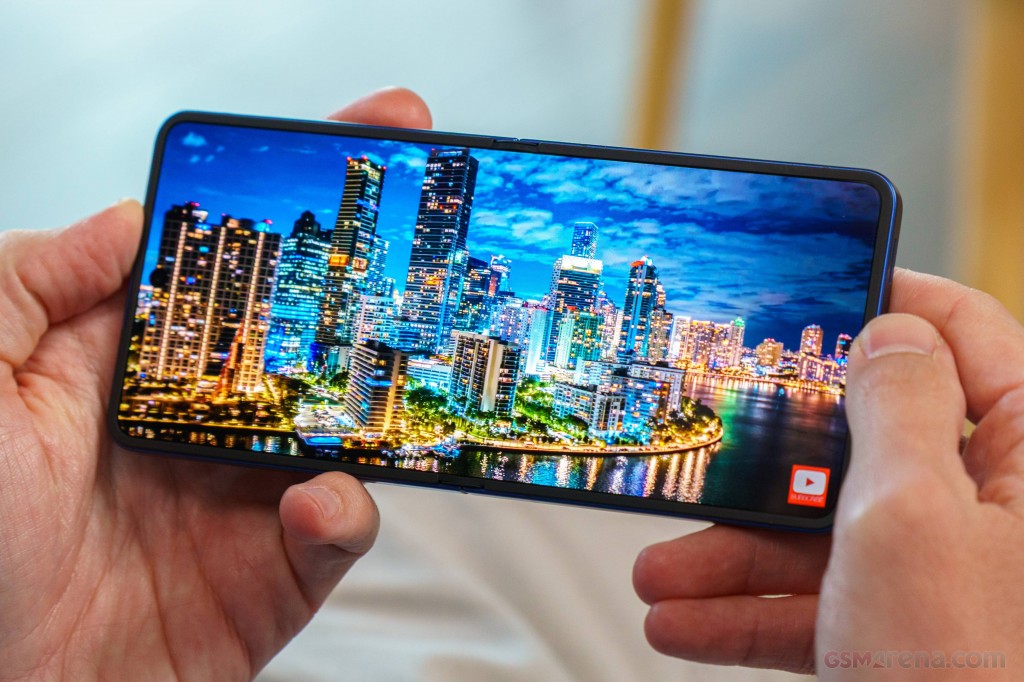 Samsung Galaxy Z Flip7 hands-on photo 31