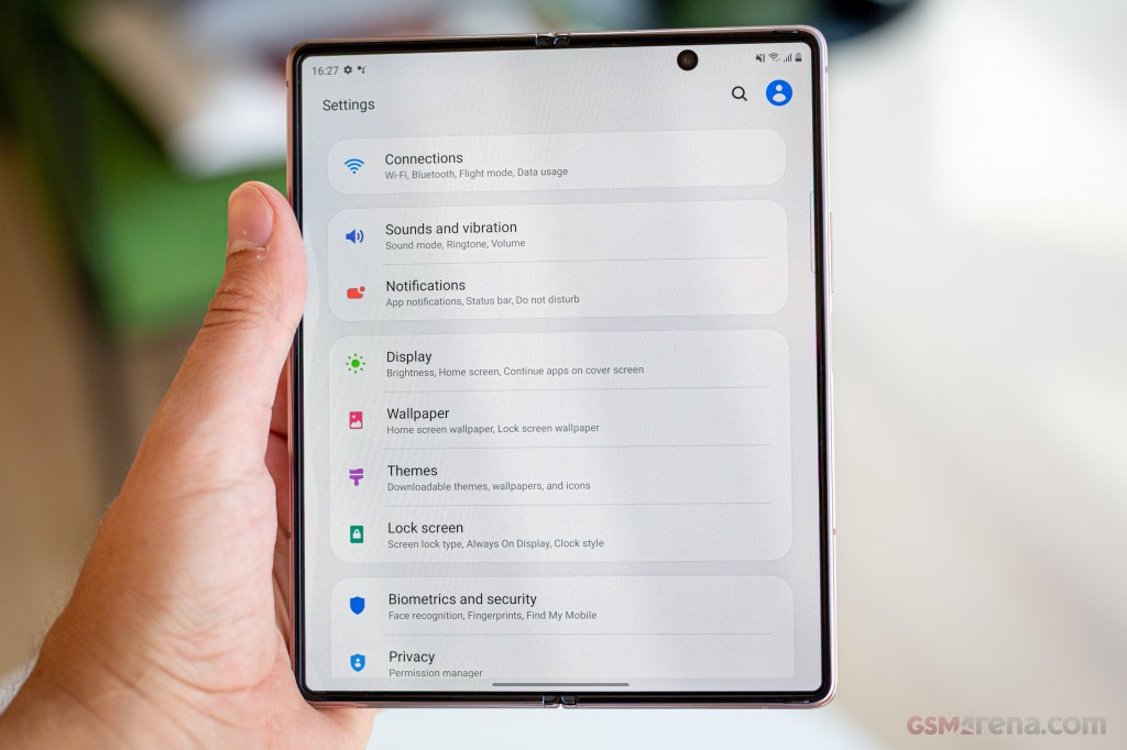 Samsung Galaxy Z Fold2 5G hands-on photo 1