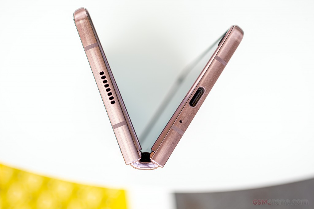 Samsung Galaxy Z Fold2 5G hands-on photo 19
