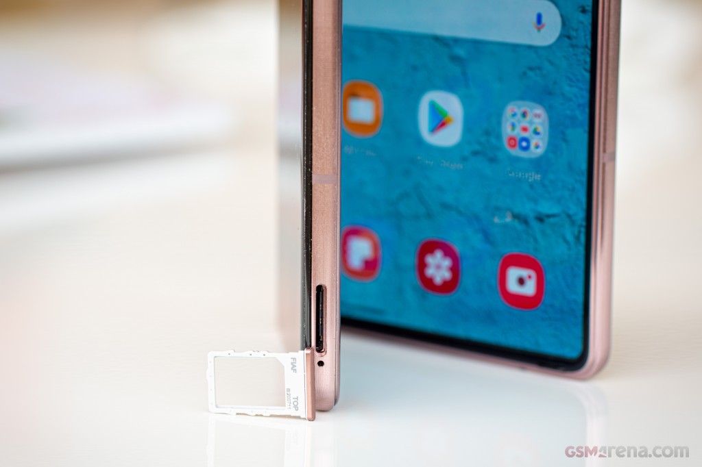 Samsung Galaxy Z Fold2 5G hands-on photo 23