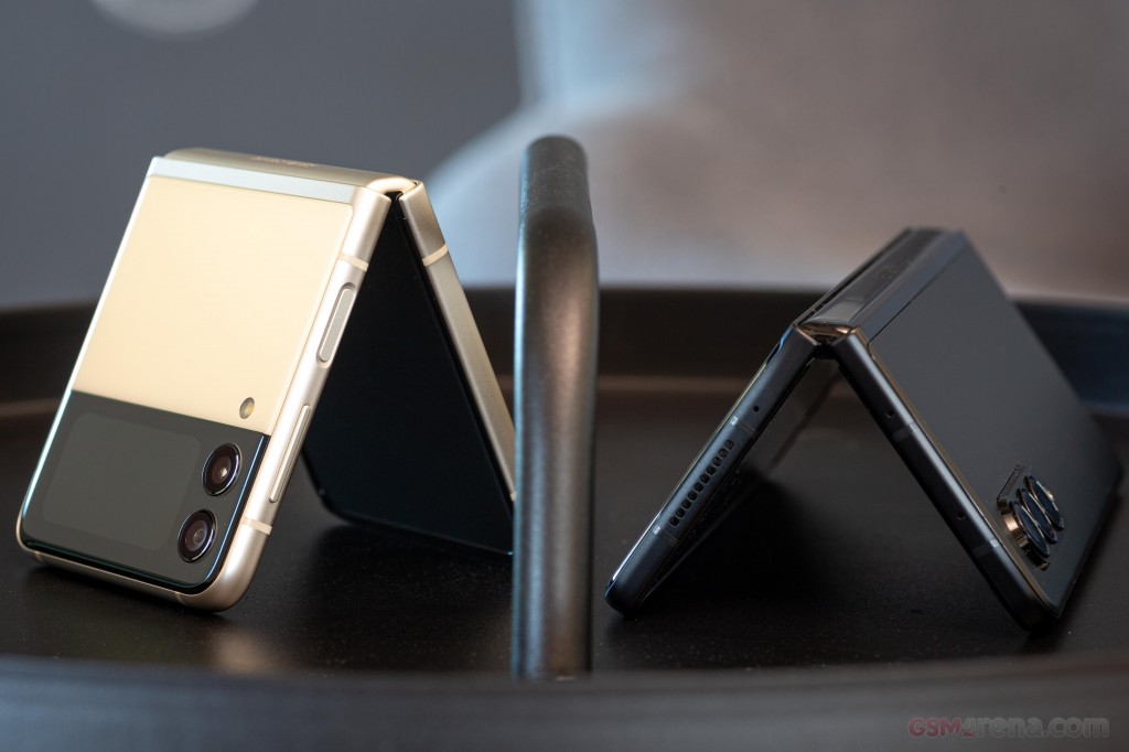 Samsung Galaxy Z Fold3 5G hands-on photo 2