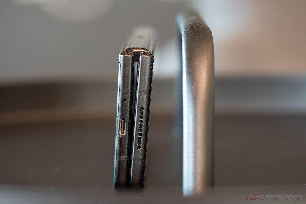 Samsung Galaxy Z Fold3 5G hands-on photo 8