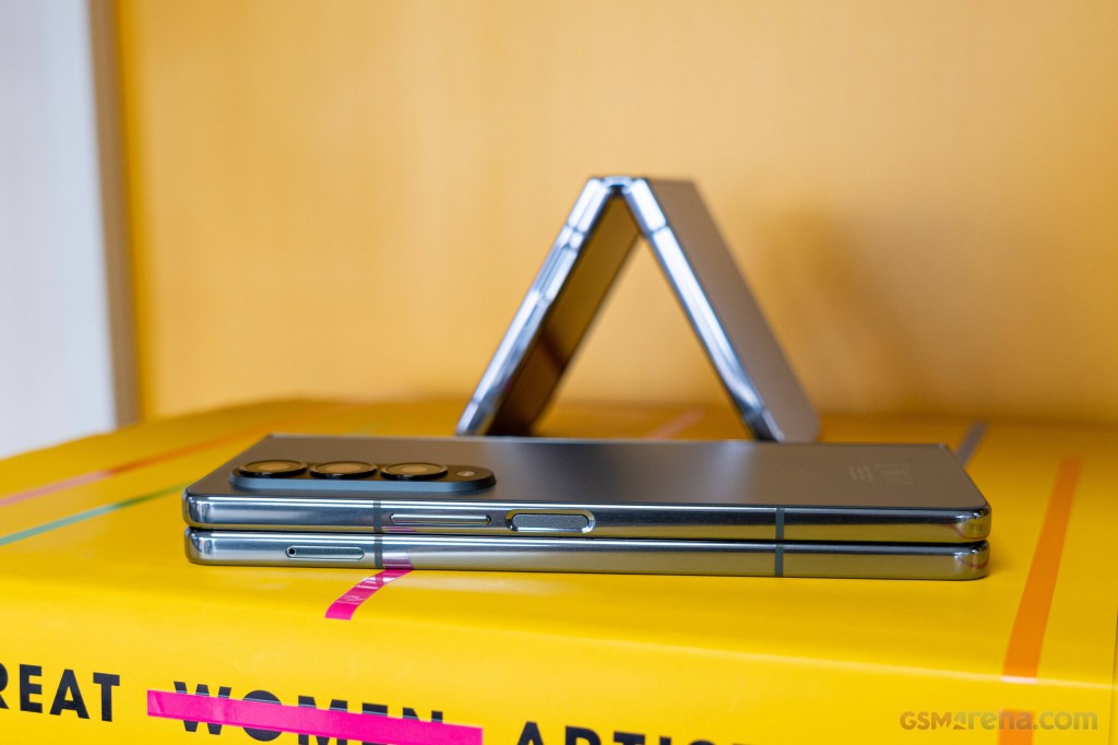 Samsung Galaxy Z Fold4 hands-on photo 14