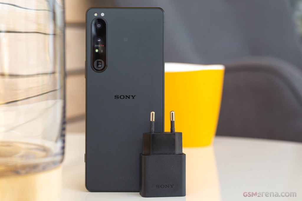 Sony Xperia 1 IV hands-on photo 2