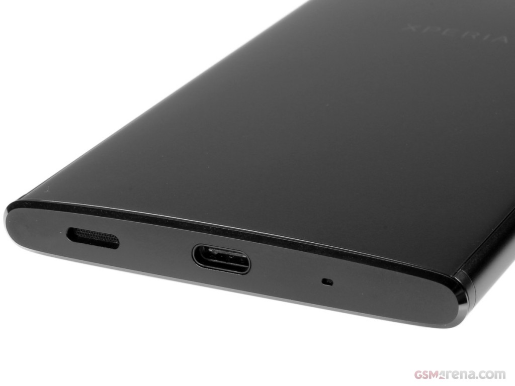 Sony Xperia XA2 Plus hands-on photo 10