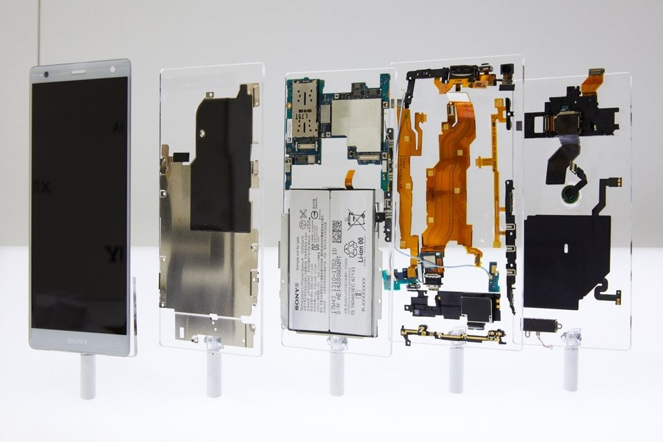 Sony Xperia XZ2 view 9