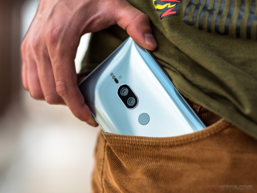 Sony Xperia XZ2 Premium hands-on photo 4