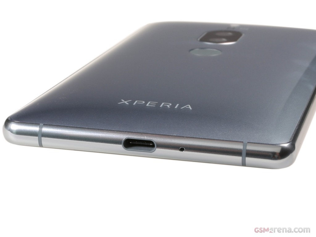 Sony Xperia XZ2 Premium hands-on photo 11