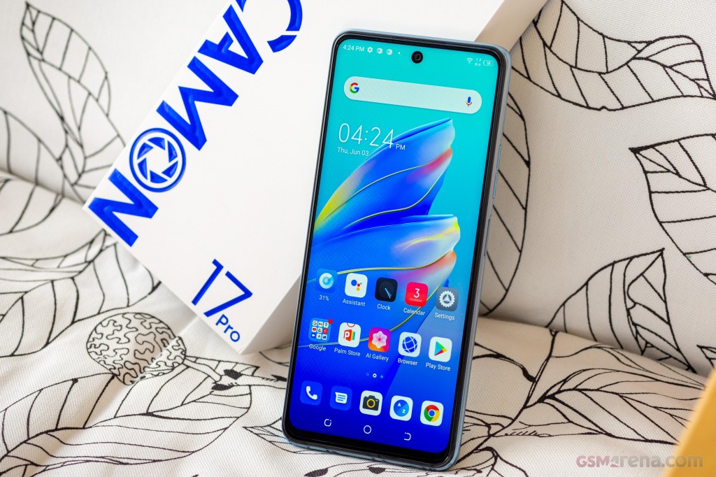 Tecno Camon 17 Pro hands-on photo 4