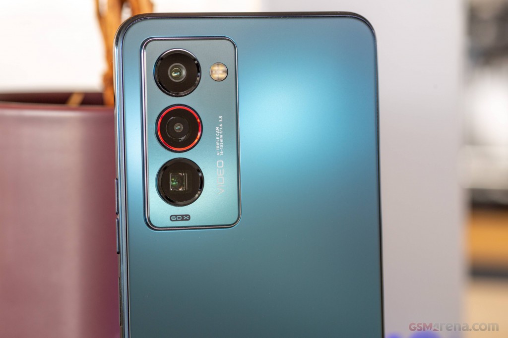 Tecno Camon 18 Premier hands-on photo 11
