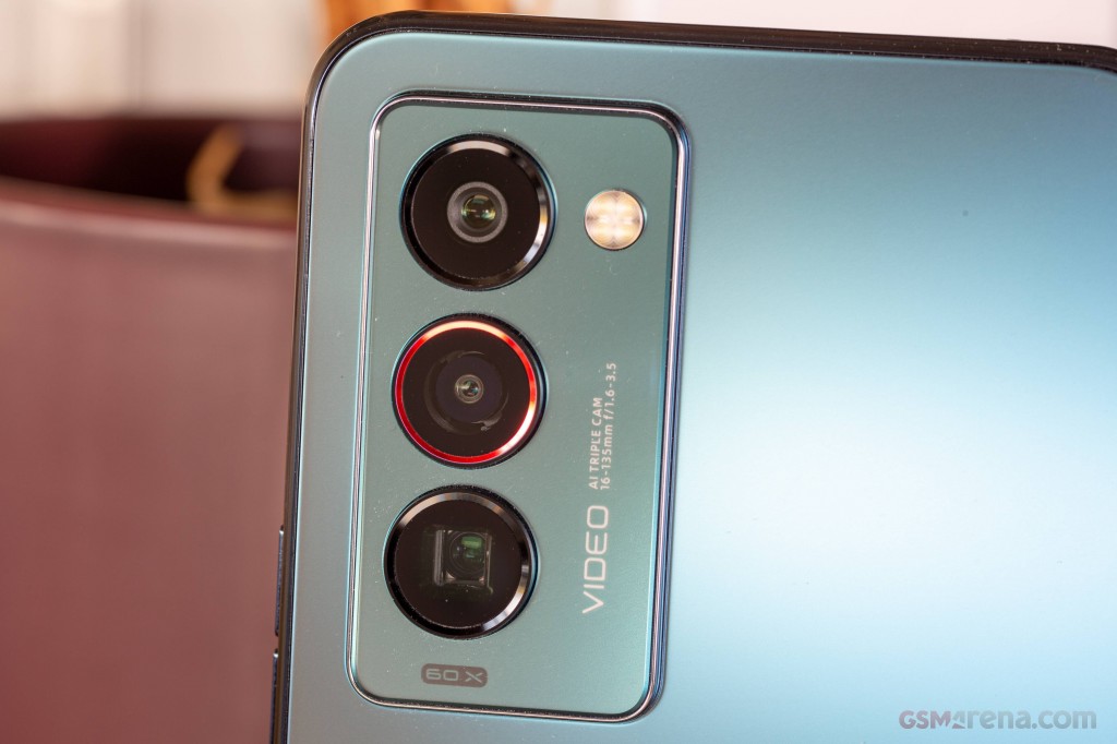 Tecno Camon 18 Premier hands-on photo 14