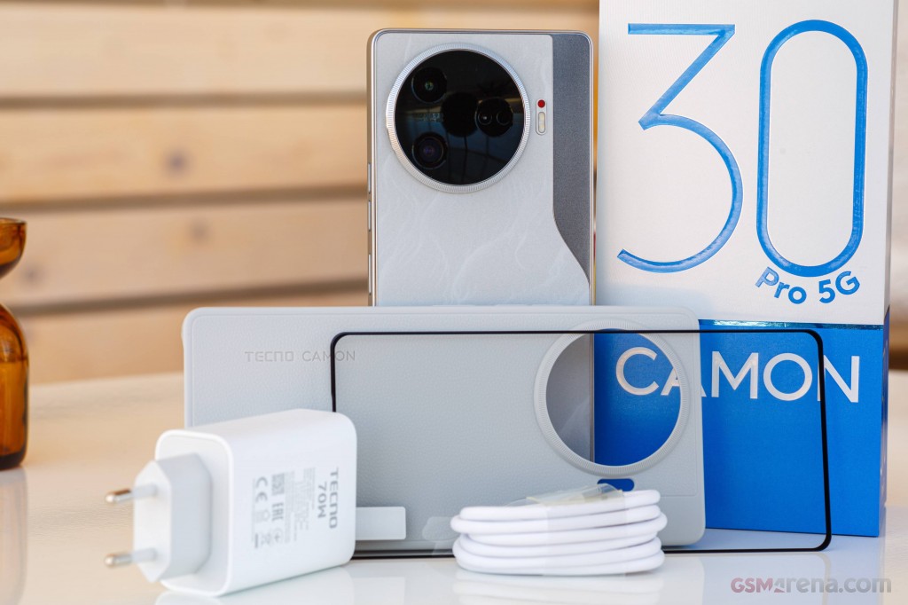 Tecno Camon 30 Pro hands-on photo 1