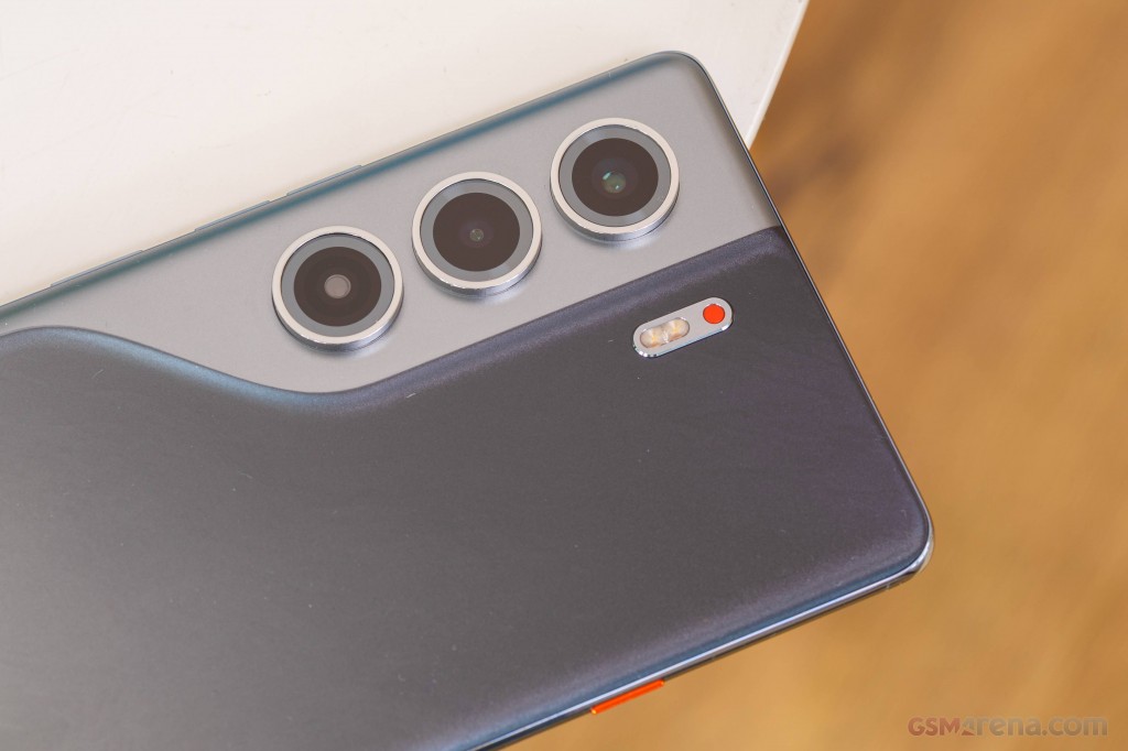 Tecno Camon 40 Pro hands-on photo 3
