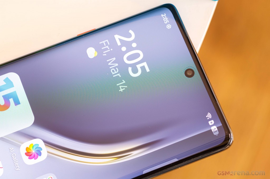 Tecno Camon 40 Pro hands-on photo 4
