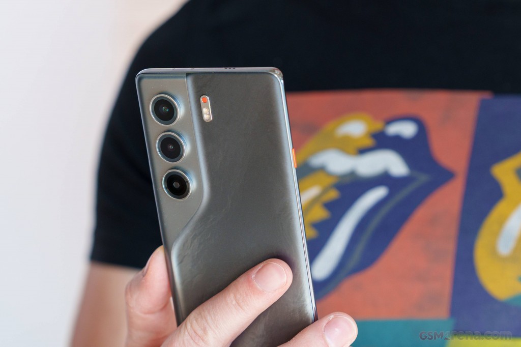Tecno Camon 40 Pro hands-on photo 13