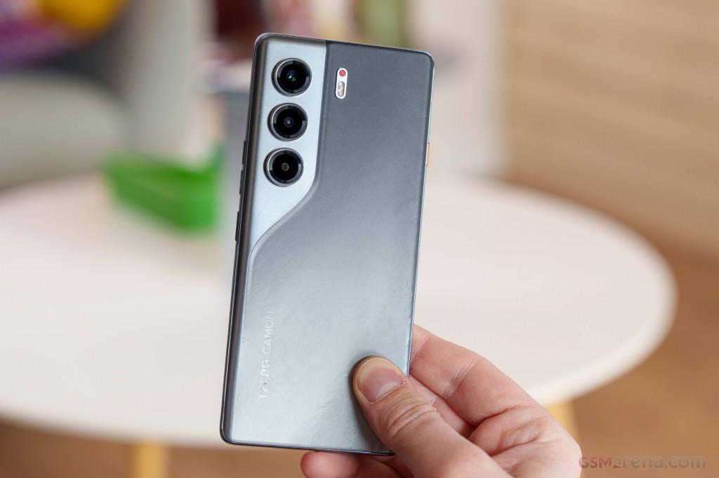 Tecno Camon 40 Pro hands-on photo 18