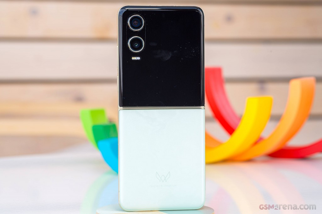 Tecno Phantom V Flip2 hands-on photo 6