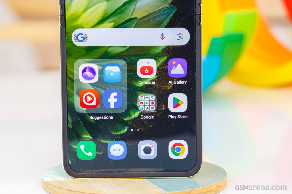Tecno Phantom V Flip2 hands-on photo 8